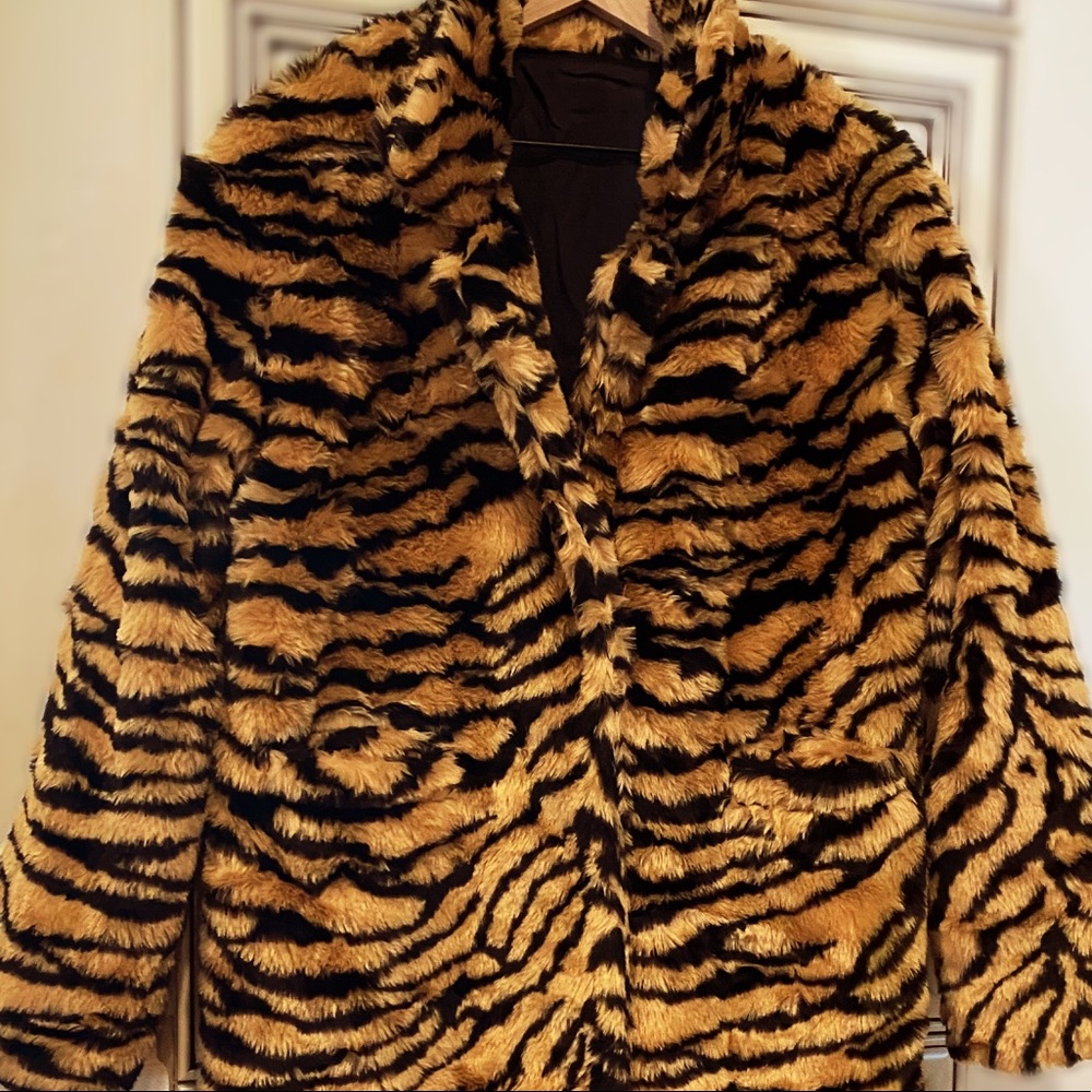 “BIG PIMPIN” Plush Tiger Print Fur Teddy Coat - Picture 5 of 16
